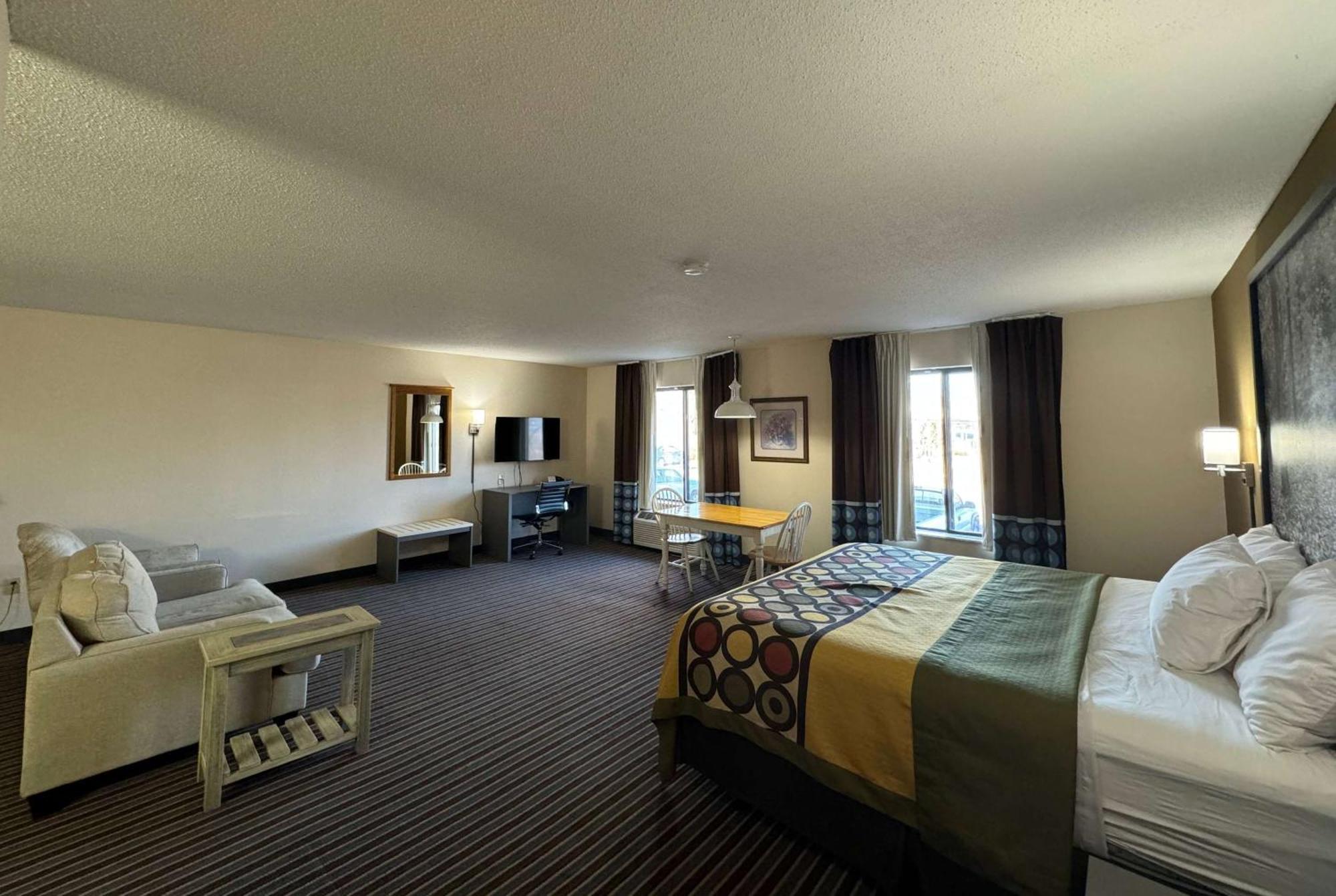 Hotel Super 8 By Wyndham Columbia Clark Lane Esterno foto