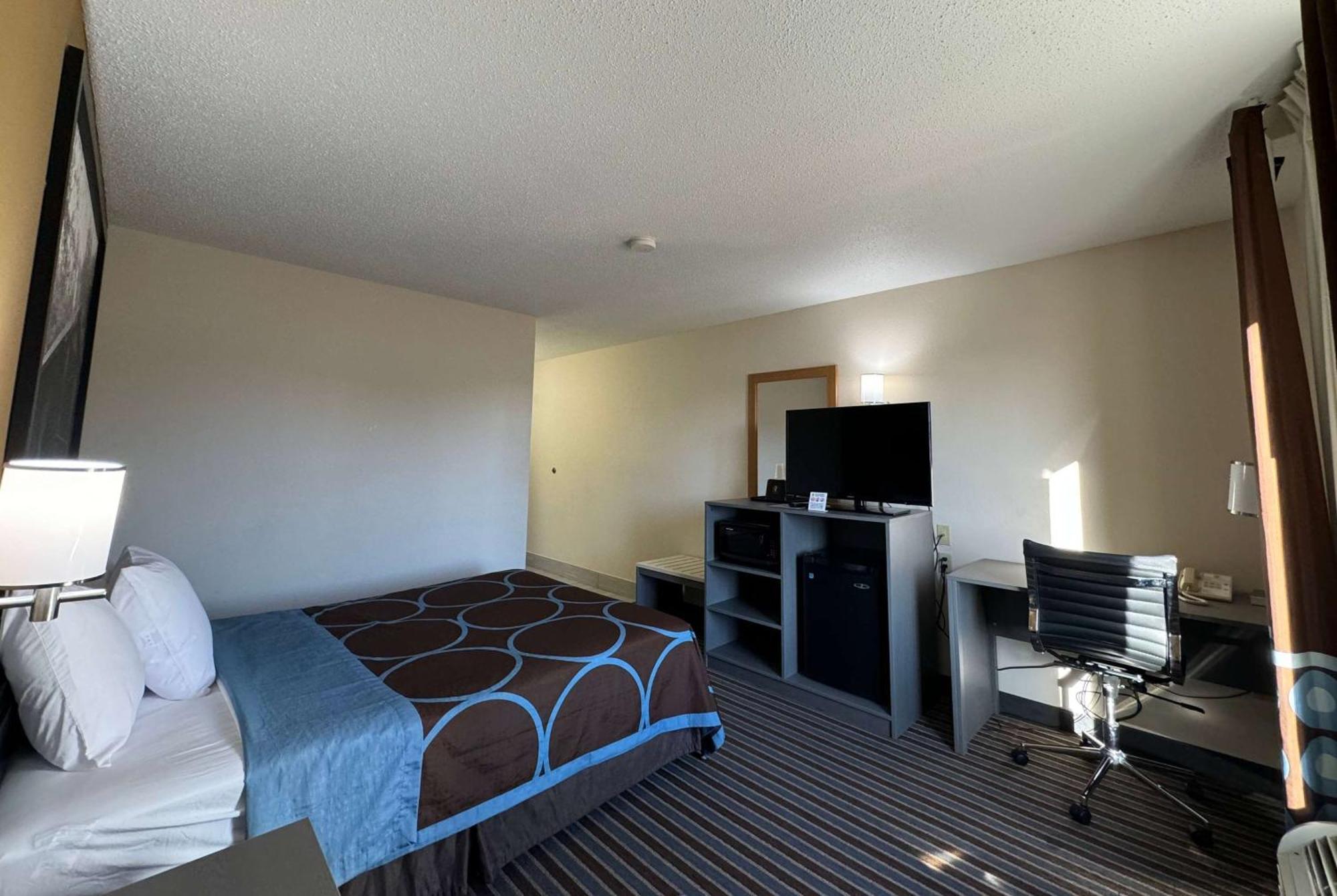 Hotel Super 8 By Wyndham Columbia Clark Lane Esterno foto